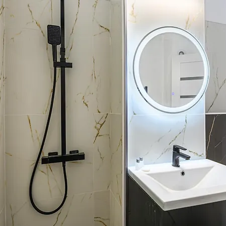 Apartament Cristian - Netflix Free *