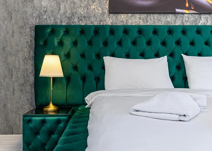 Cristian - Netflix Free Apartment Brasov