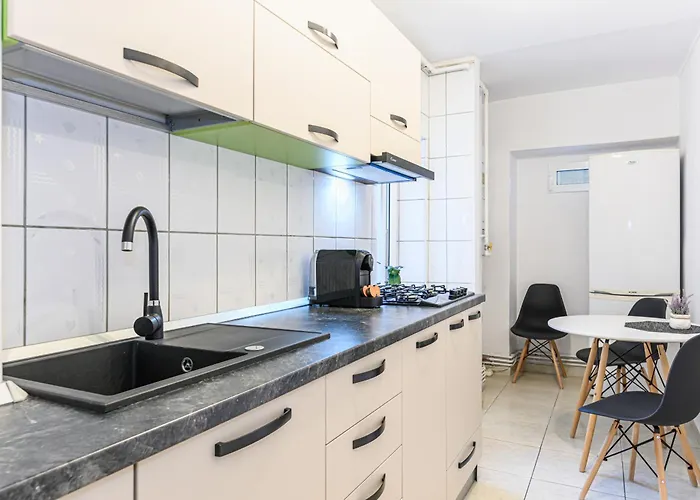 Cristian - Netflix Free * براشوف